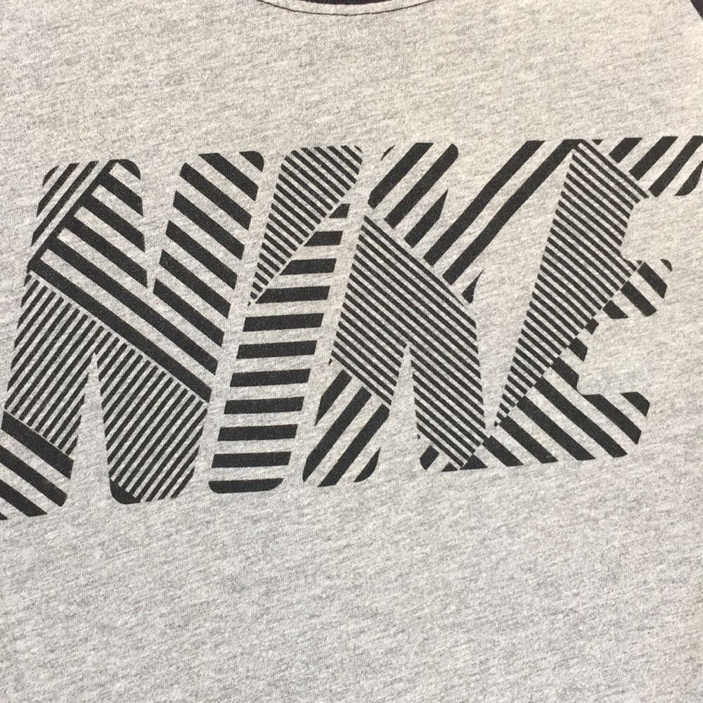 Girls Nike baseball tee - Picture 2 of 6